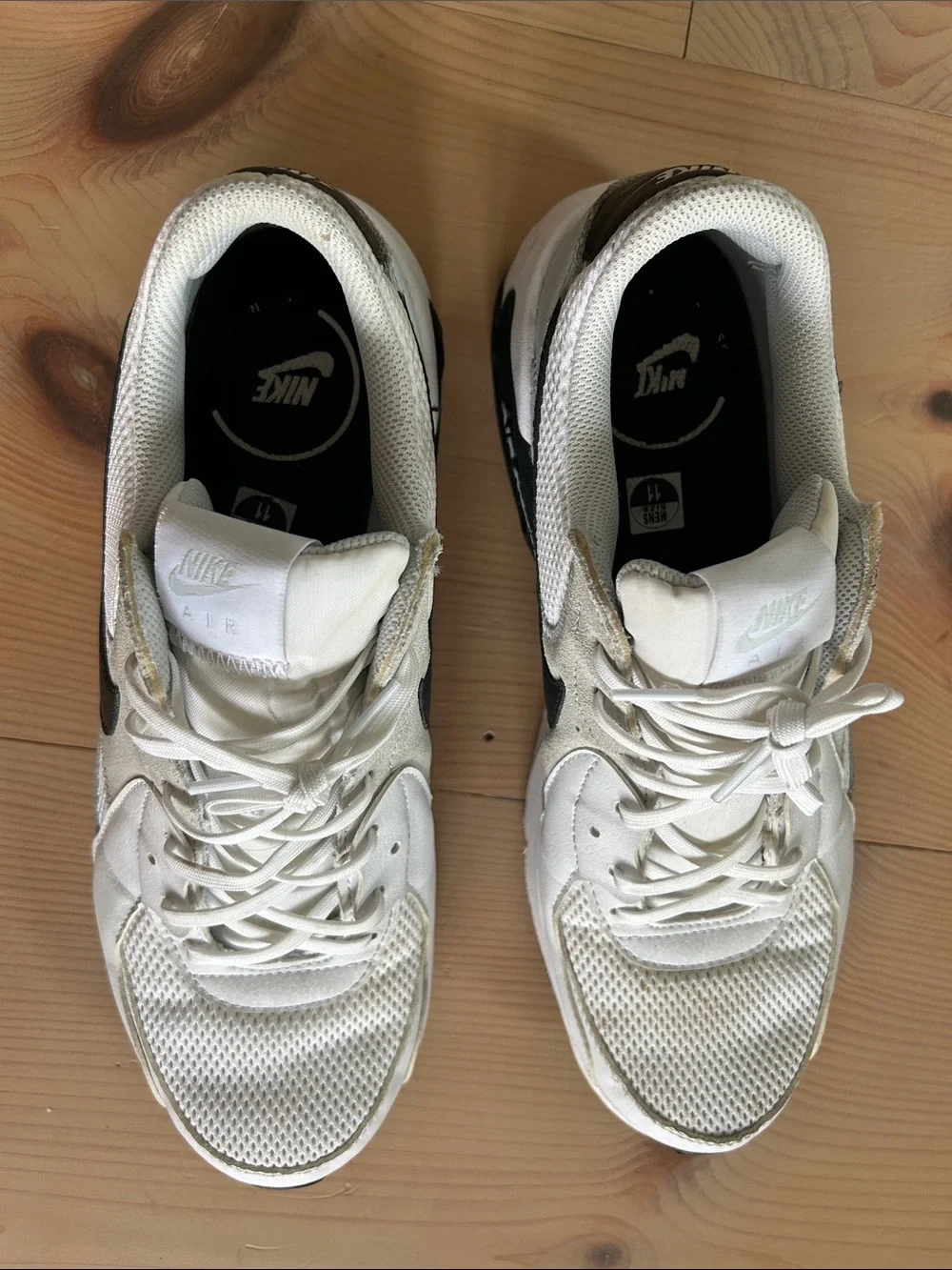 Nike Men's White and Black Air Max Sneakers